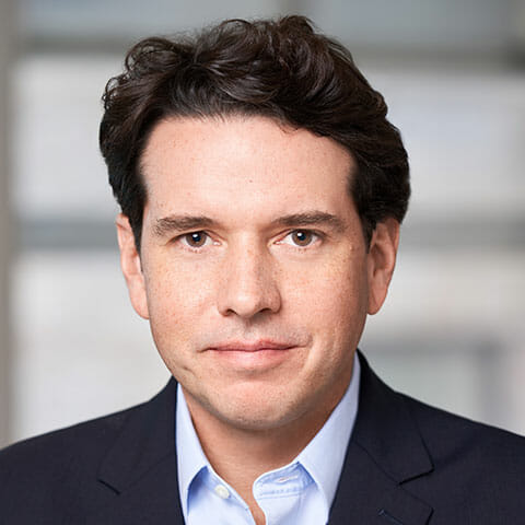 Alex Macedo headshot