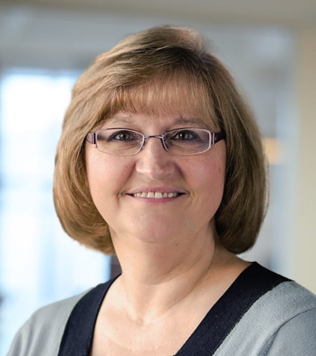 Lisa Simmons headshot