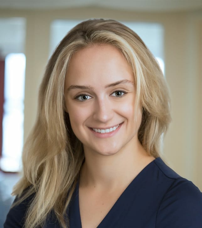 Rachel Fleszar headshot